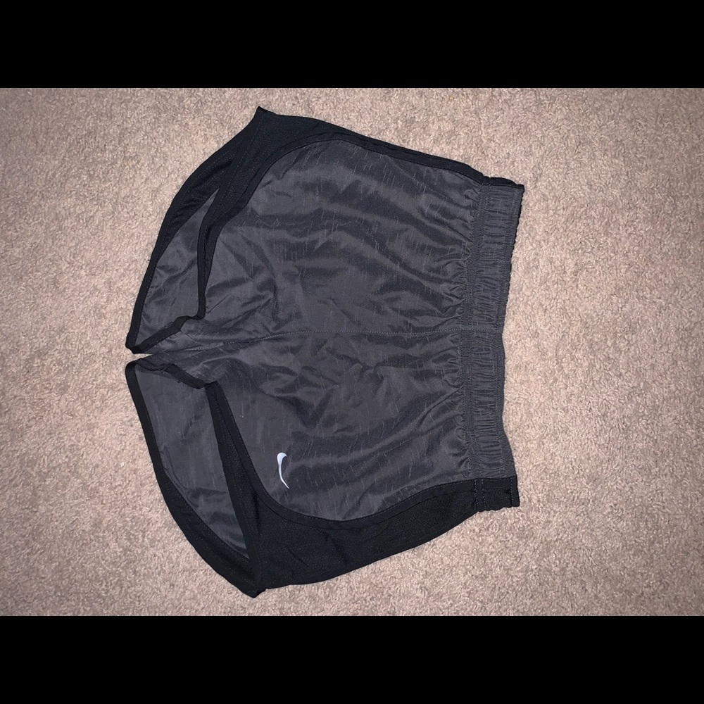 nike running short